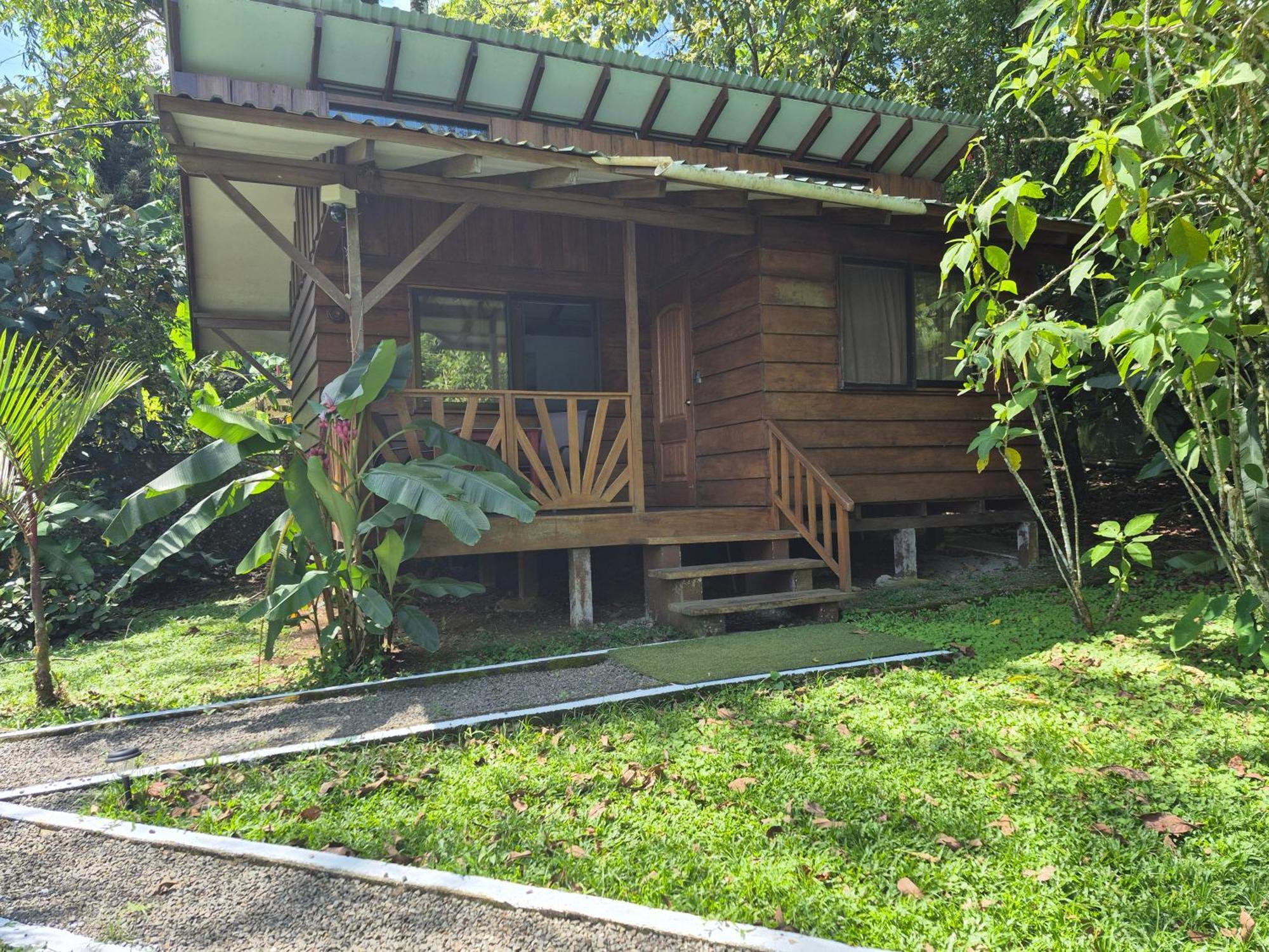 Bed and Breakfast Centro Ananda à Guápiles Extérieur photo